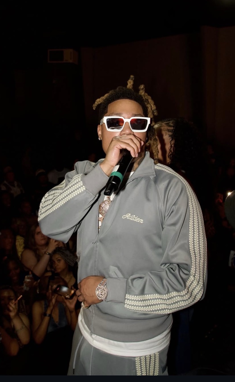 TEC performing live